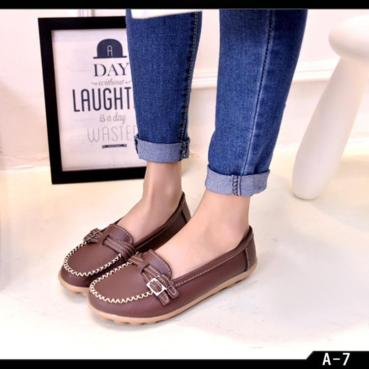 

2016 весна и лето говяжья подошва неглубокий вырез туфли для мамы кожаные туфли с перфорацией на плоской подошве белые туфли женские 42 коричневый