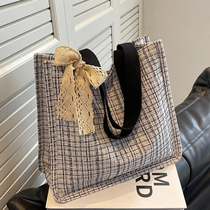 Large Capacity Canvas Bag for Women Japanese Ins Class Commuting Shoulder Bag Summer Versatile Souvenir Handbag