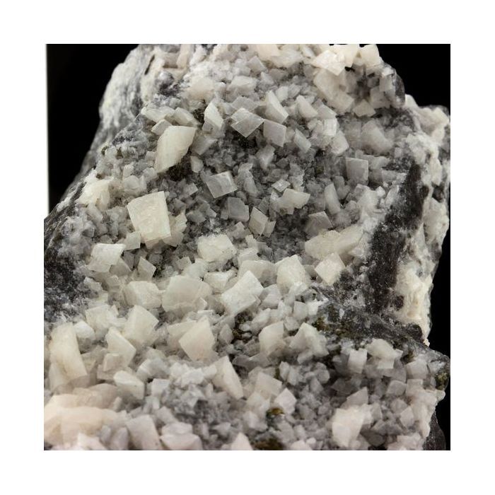 Dolomite 645.3 carats