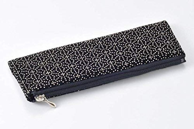 

Inden-style (pen case-style) prayer bead pouch with a Japanese pattern. Made in Japan. Zippered. Ideal for storing prayer beads and Buddhist altar