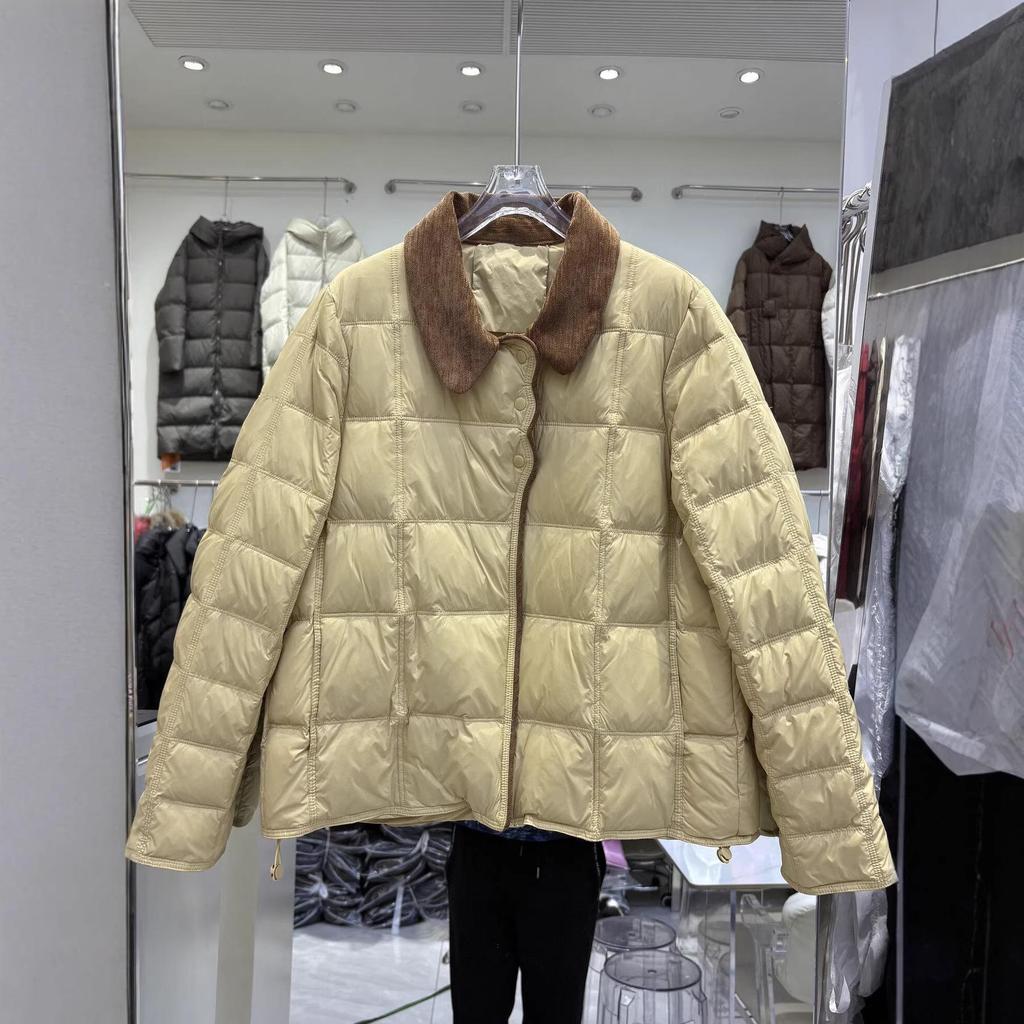 Women's Chic Lightweight Short Down Jacket - 2026 Winter Fashion, White Duck Down, Coco Style Lapel Design