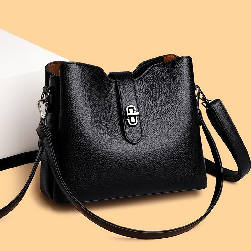 One shoulder messenger bag women's 2026 new fashion simple bucket bag casual versatile multi-layer portable mother bag