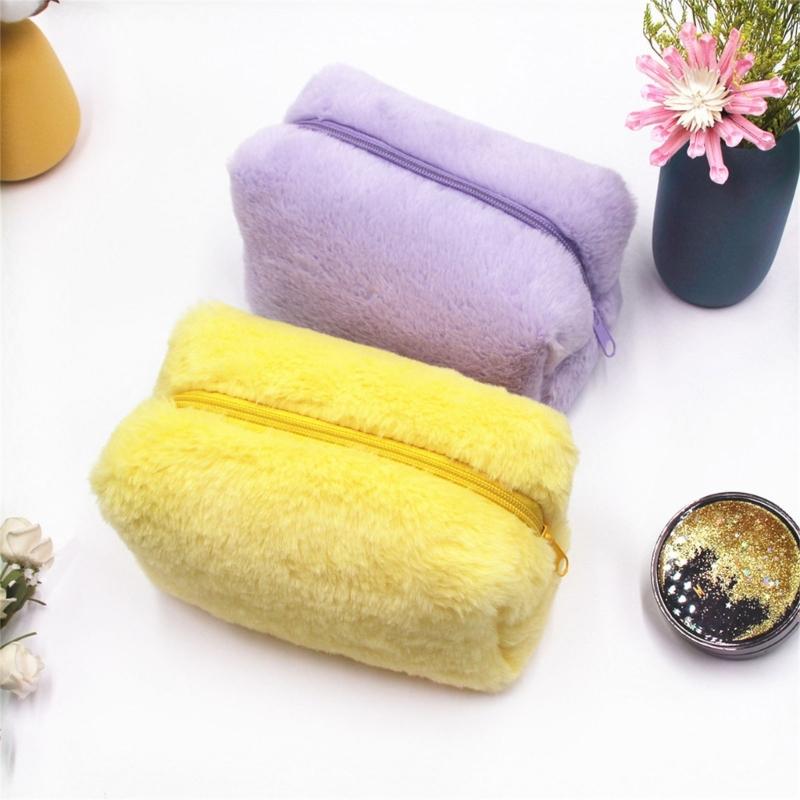 Plush Makeup Bag Soft Polyester Materials for Organizing Cosmetics Fashionable and Practical Designs for Women