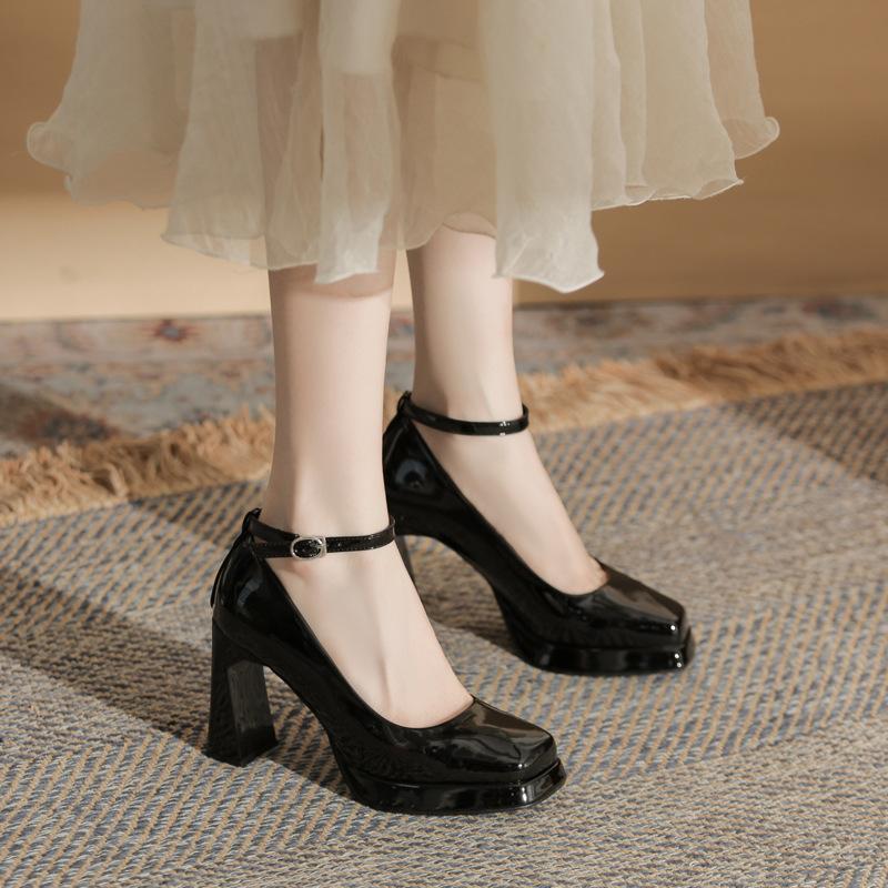 Fashion Women's 2025 Autumn New Style High Heels French Style Red Evening Warm Single Shoes Thick Heeled Mary Jane Shoes Marriage Shoe