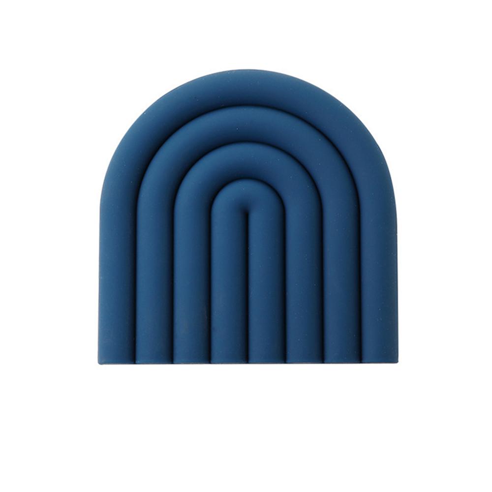 U-formet varmeisolasjonsmatte Høy temperatur Husholdningsbrikker Skåler Og Tallerkener Silikon Anti-strykematte Bordmatte Spisebrikke