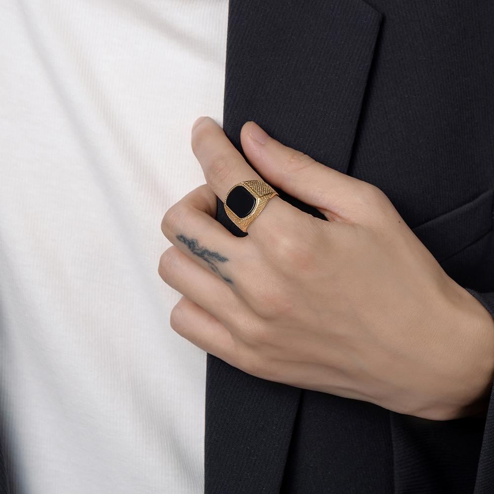 New Fashion Gold Color Chunky Punk Stainless Steel Finger Ring for Men Women Punk Vintage Oval Black Stone Ring