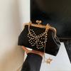 Rivet Butterfly Personality 2025 New Large Capacity Dinner Clip Chain One Shoulder Crossbody Portable Shell Bag Women