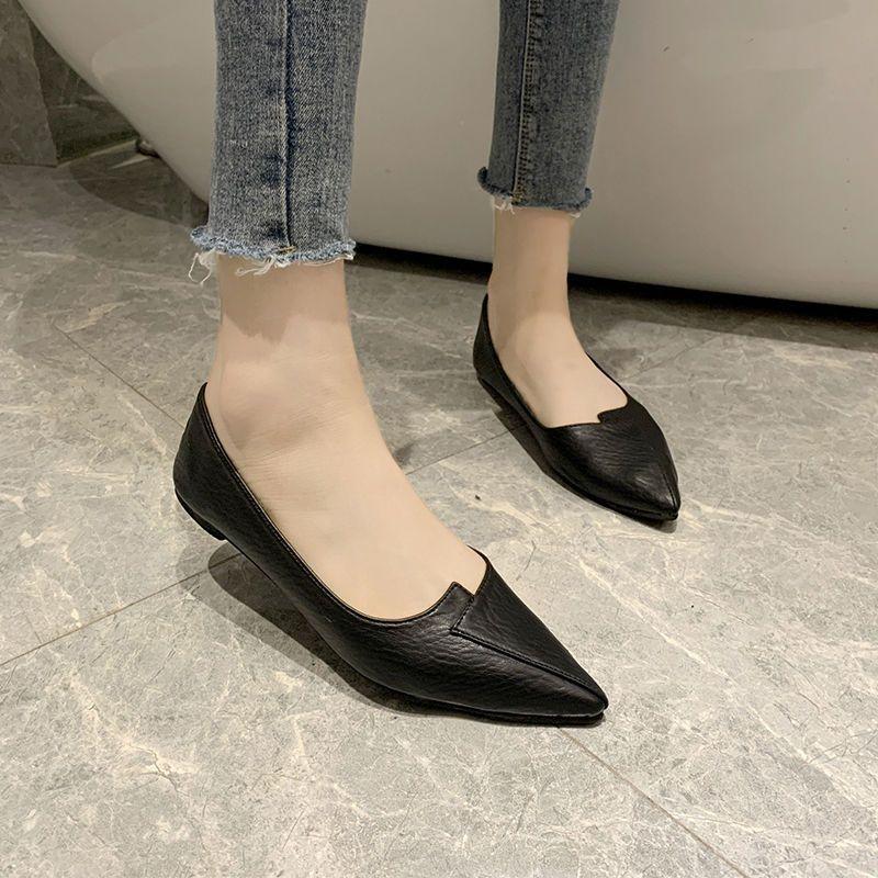 Retro versatile soft-soled single shoes women's flat-soled 2025 new four-season shoes pointed shallow mouth comfortable professional work shoes