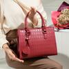 Red Women's Bag 2024 New Model Niche Bridal Wedding Bag Large Capacity Handbag Niche Quilted Shoulder Crossbody Bag