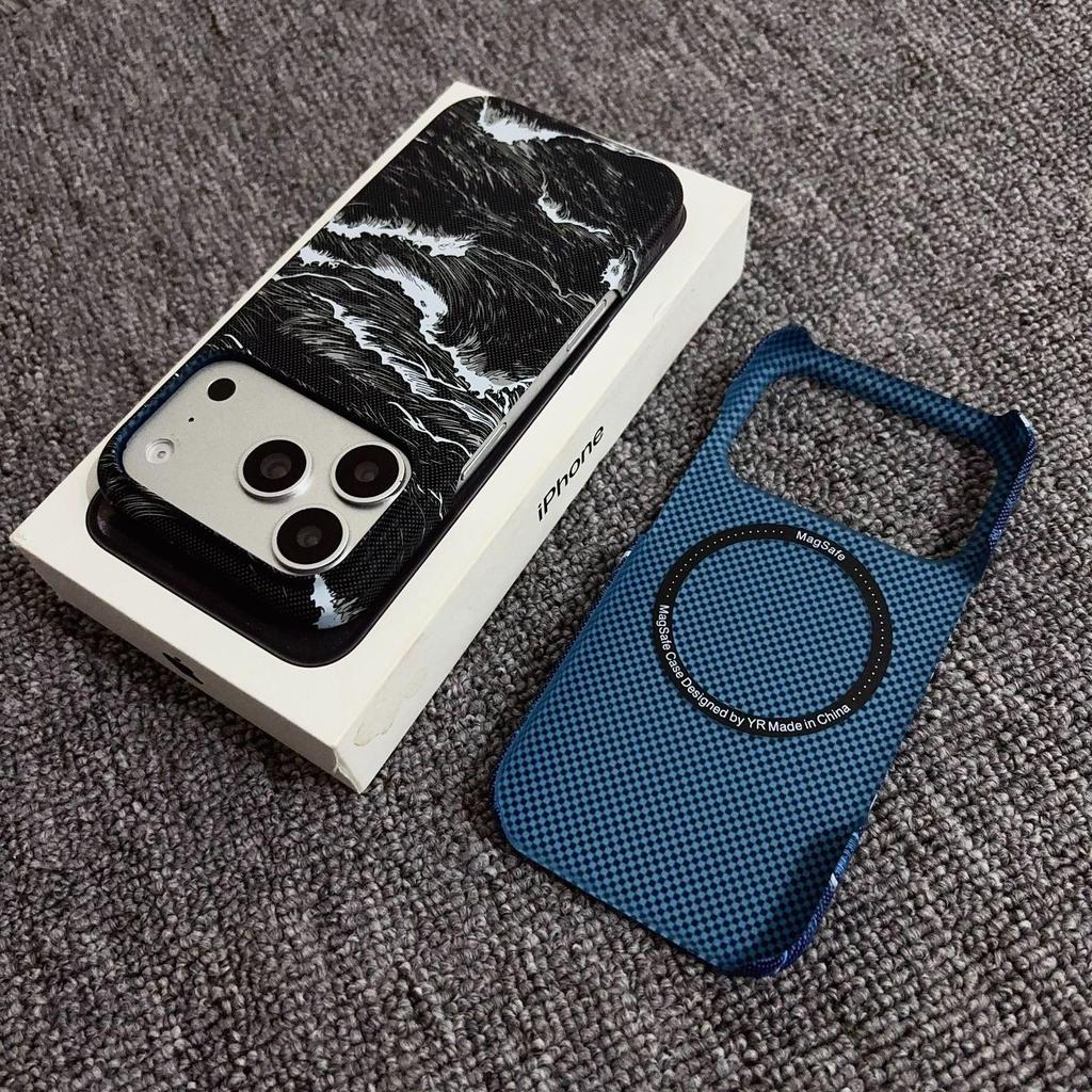iPhone 17 Kevlar Magnetic Case for Apple 16 Pro Max - Carbon Fiber Ultra-Thin Protective Half-Wrap