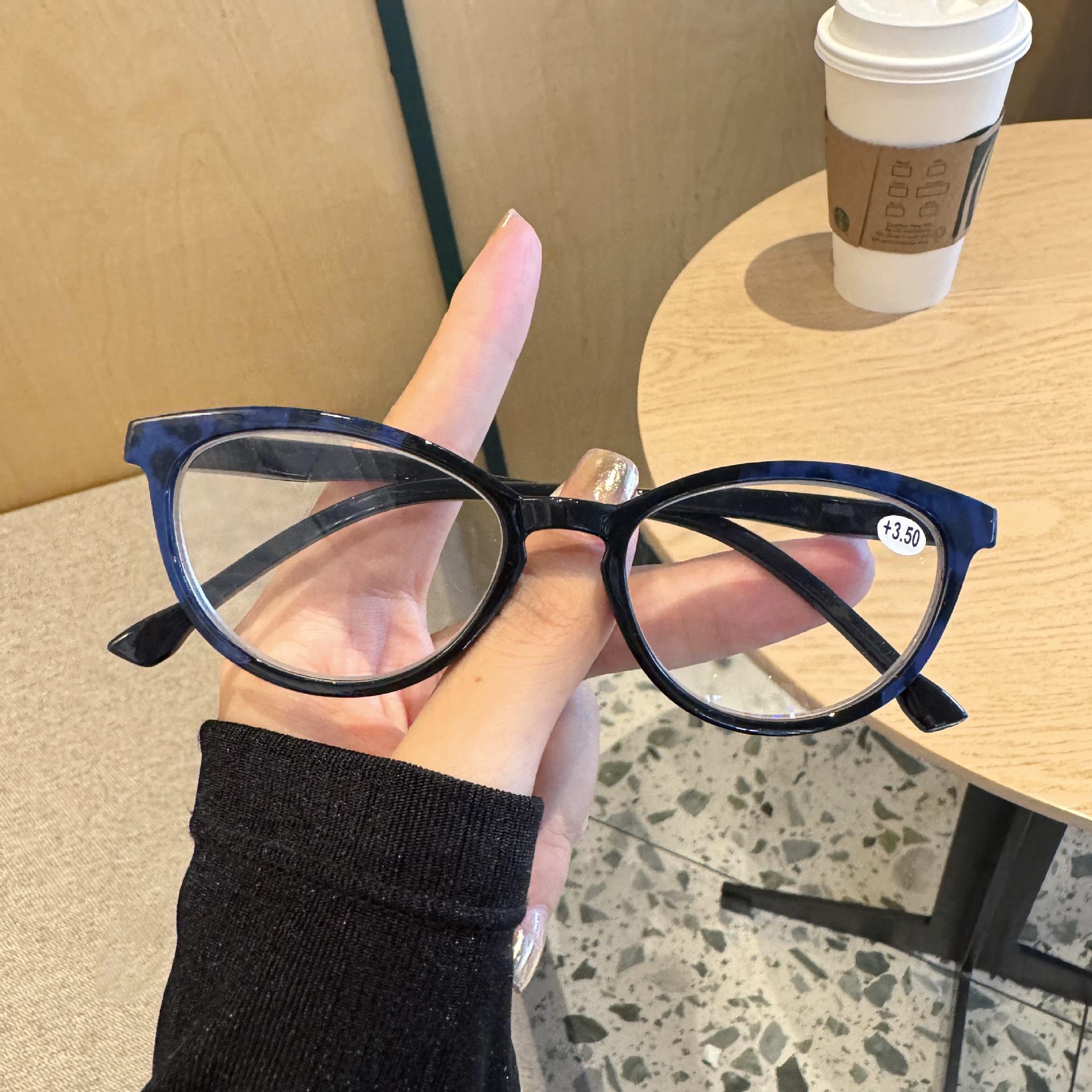 

Нові модні окуляри для читання «котяче око» HD з пружинними шарнірами для людей середнього та похилого віку +2.00