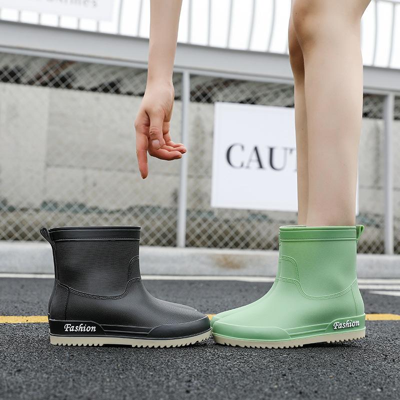 Rain Shoes Women's Short Non-slip Water Shoes Fleece Cotton Short Rain Boots Water Boots Rubber Shoes Fashion