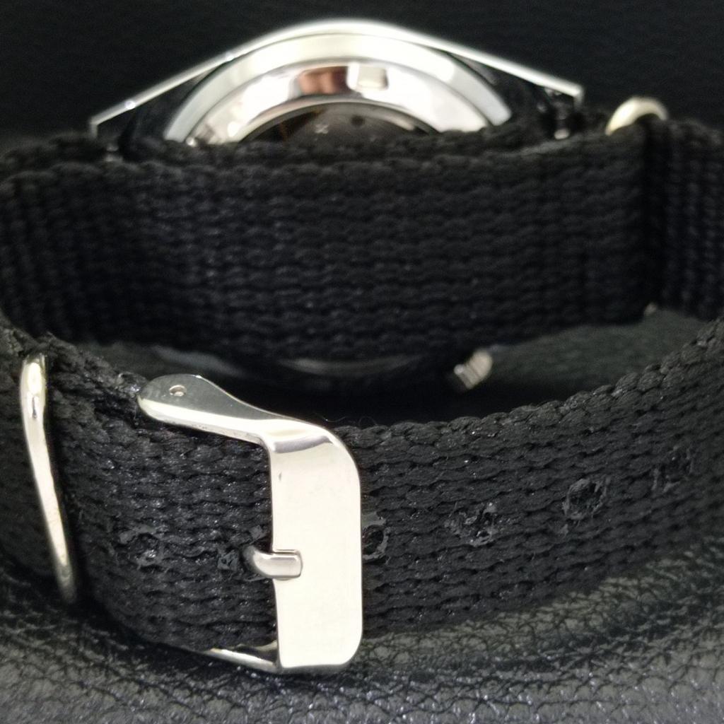 JAPAN VINTAGE SEIKO 5 AUTOMATIC REFURBISHED MENS BLACK DIAL WATCH a440448-9 Sk-a440448-1