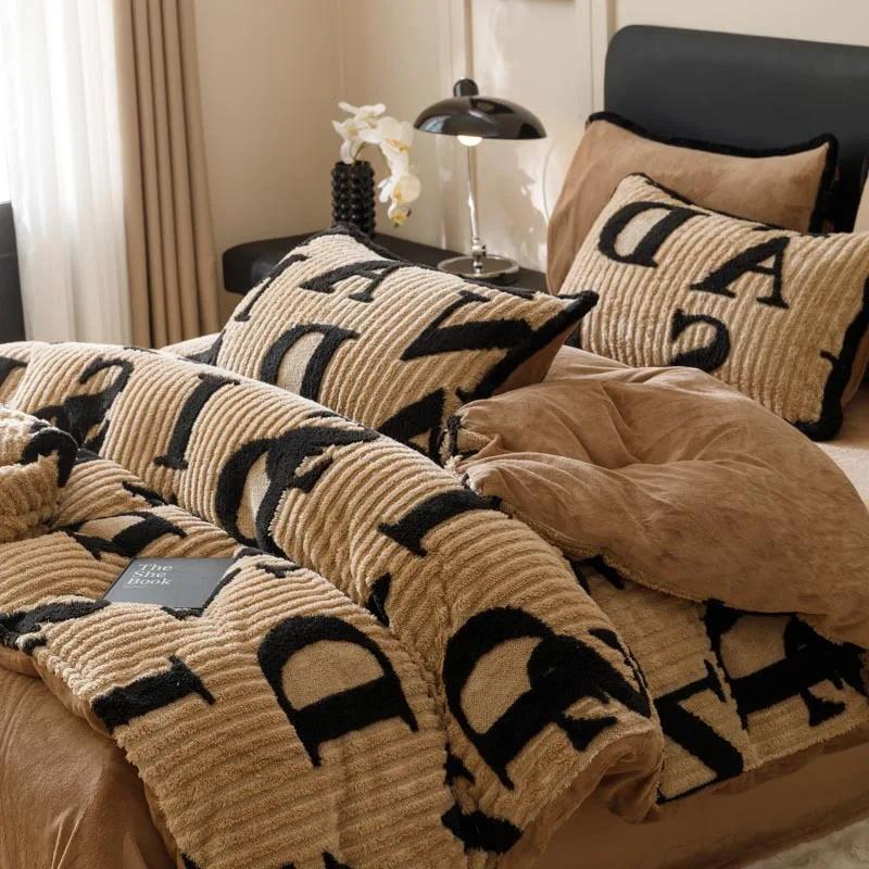 New Thickened Warm High Gram Weight Half Fleece Milk Fleece Jacquard Four-piece Set Bed Sheet Mattress Leopard Print