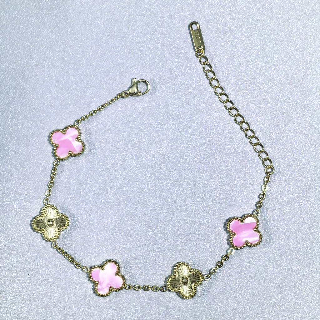 13mm Classic Model Four-leaf Clover Laser Bracelet Women Light Luxury Hand Jewelry Titanium Steel Does Not Lose Color Bracelet