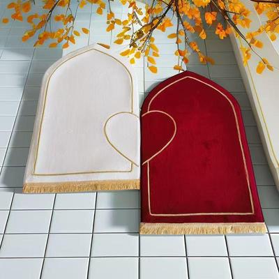 Cross-border Prayer Carpet: Thick Flannel Heart-shaped Floor Mat