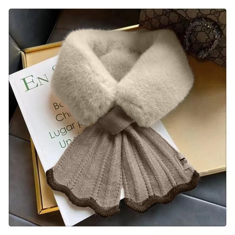 

Набор шарфов с аксессуаром One Size