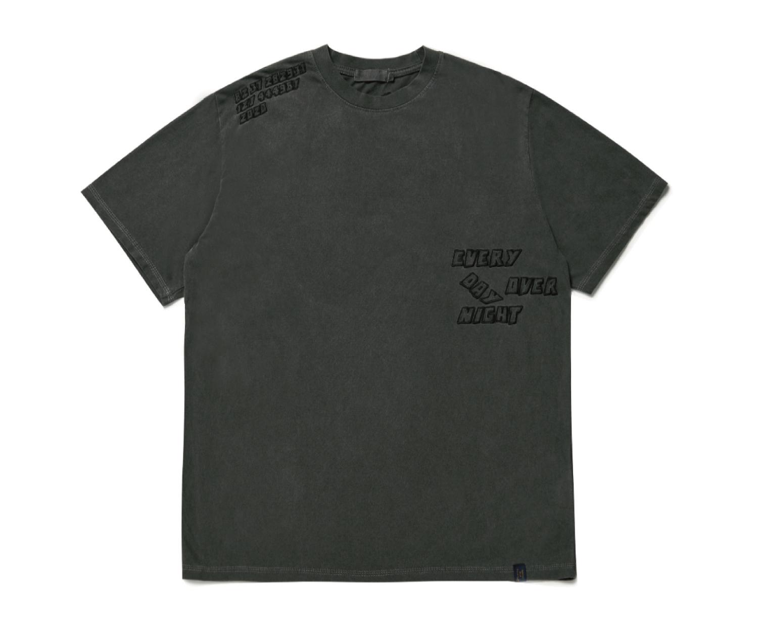Funny Pig Made Bold Dye Tee (Black) Black/L