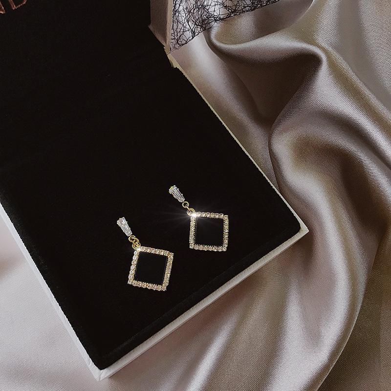 Nové trendy čtvercové náušnice s temperamentem, osobností a všestrannými náušnicemi
