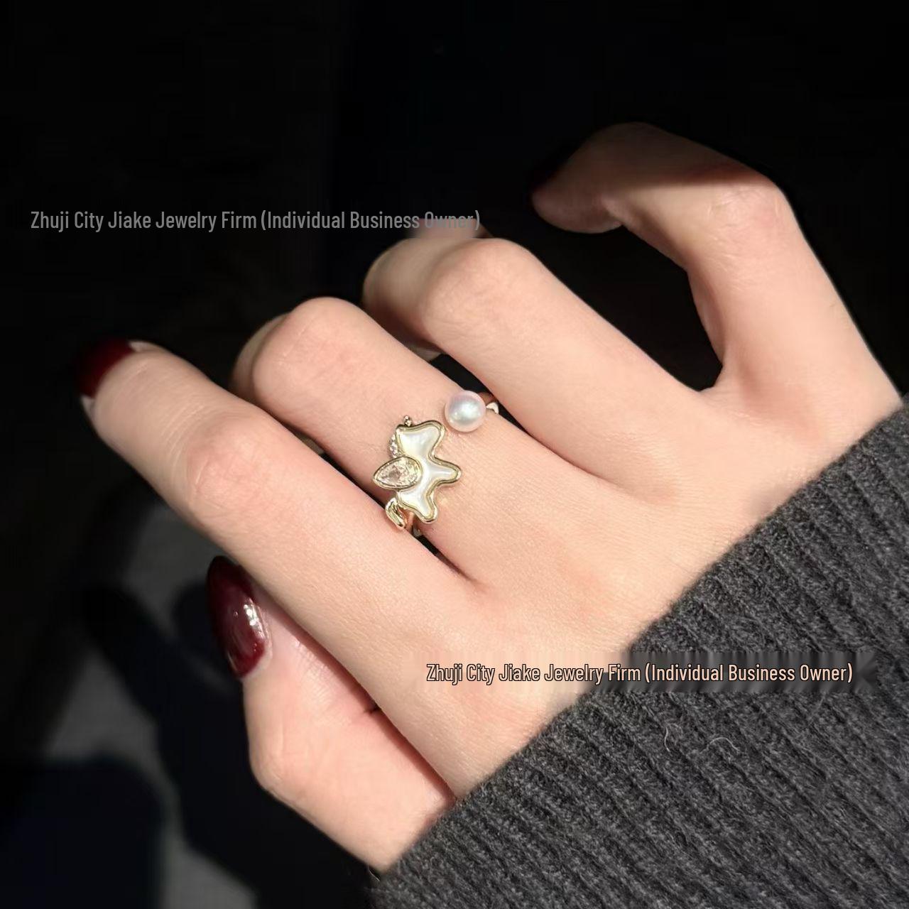 

14K Gold Plated Pegasus Ring with 5-6mm Freshwater Pearls, Strong Luster, Flawless Design, Small Size (Gift Box Not Included) Other