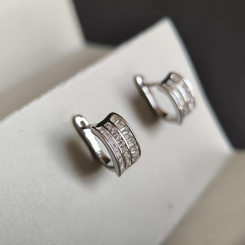 Серебряные серьги с фианитами (2184355)