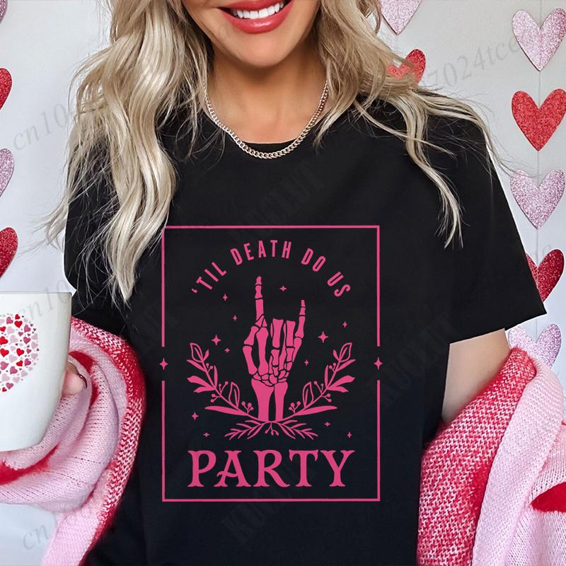 Bride or Die Skeleton Finger Graphic Y2k Tops Til Death Do Us Party Tshirt Unisex Bachelorette Hen Party Tees Team Bride Shirts