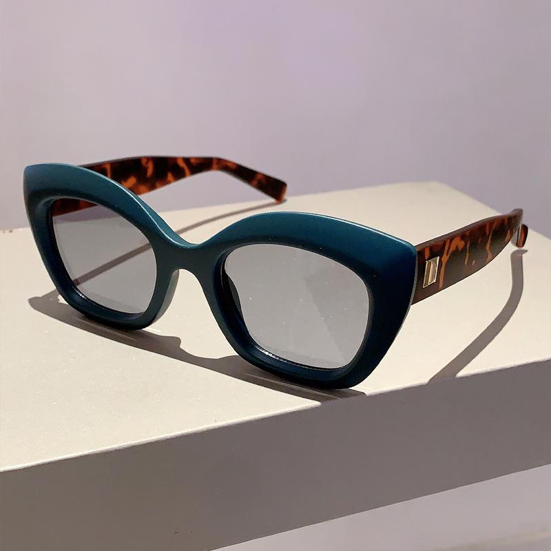 Luxury Brand Designer Vintage Cat Eye Sunglasses For Women Trendy Punk Big Frame Sun Glasses Female Eyewear