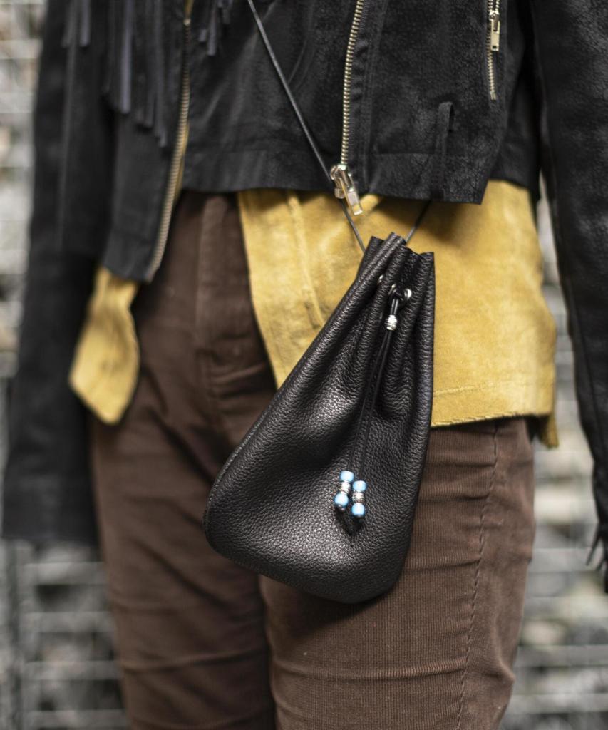 Laeswi Small Cross Pouch(Lash X Qs Leather)[Black]