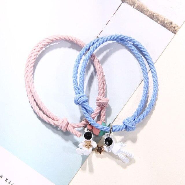 Latest Magnet Couple Wrist Bracelet Star Astronaut Paired Bracelets Attractive Voguish Fashionable Valentine 'S Day Jewelry Giveaway Present 2 Pcs