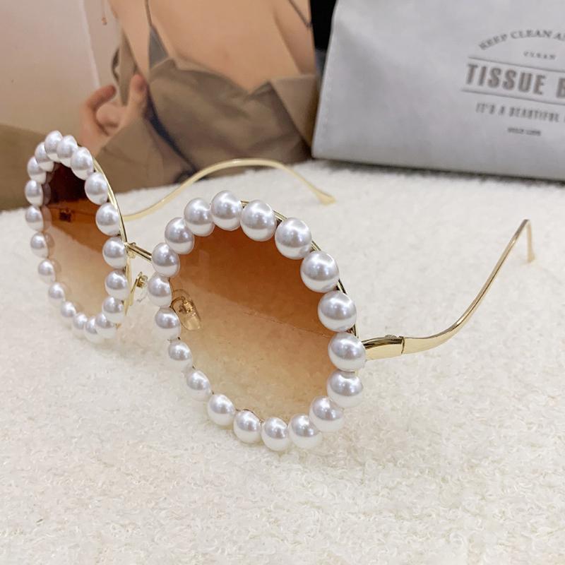 Non-polarized Round Frame Pearl Sunglasses Women Men Ins Fashion Metal Wave Leg Gradient Sun Glasses