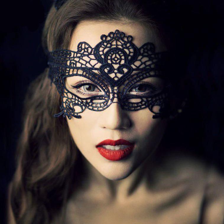 Set Lenjerie Milian Temptation: Mască de ochi din dantelă, Curea lanț de câine, Pălărie de poliție și Jucării amuzante pentru urechi