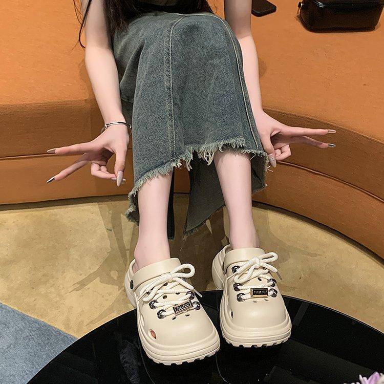 Platform women's shoes 2025 new beach sandals lace-up hole shoes Platform sole casual and comfortable versatile one-pedal sandals