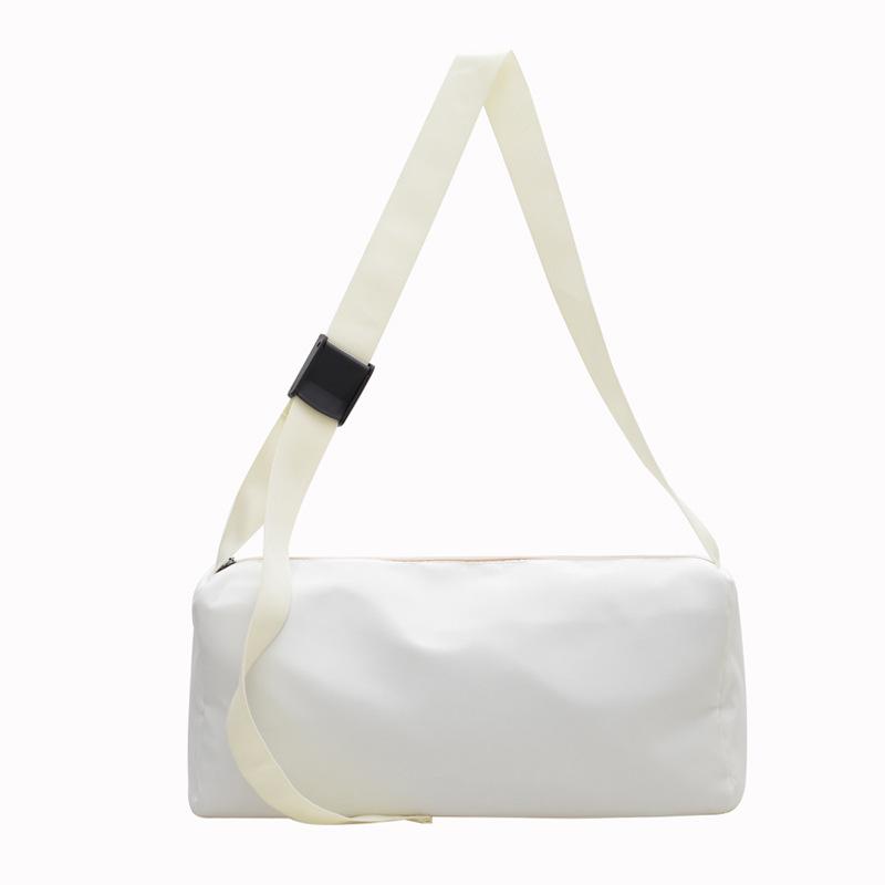 

Simple and large-capacity commuter bag women s 2025 new casual nylon messenger bag lightweight and versatile shoulder messenger bag белый