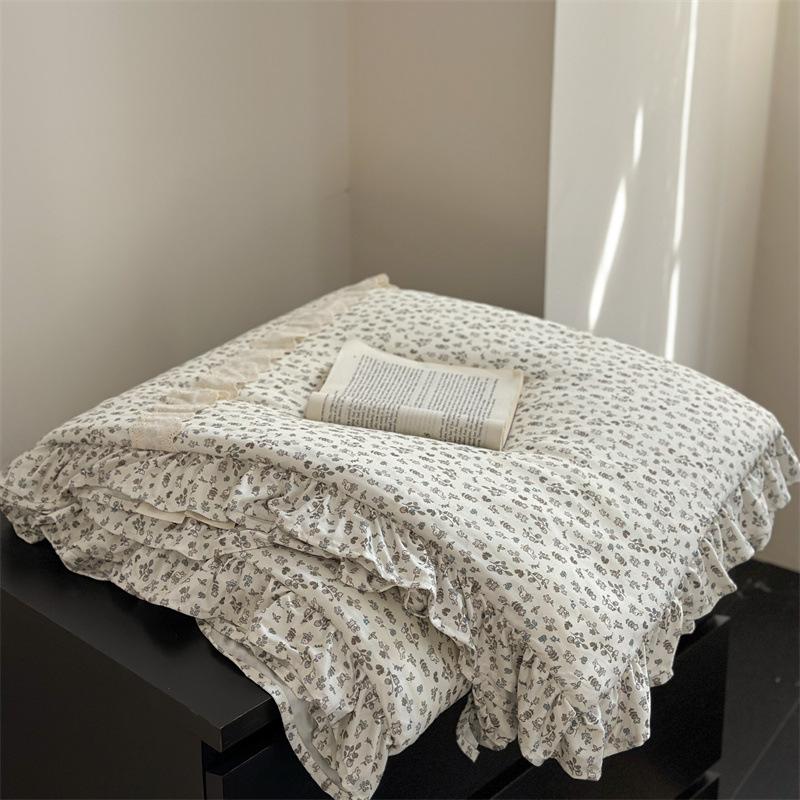 Spring and summer new knitted cotton French small floral printing lace summer quilt summer cool quilt air conditioner quilt