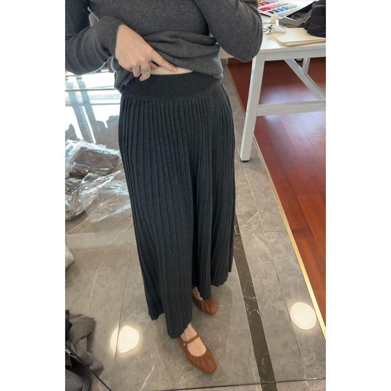 French Gray Wool Pleated Midi Skirt - Elegant, Draped, Wide Hem for Autumn 2025