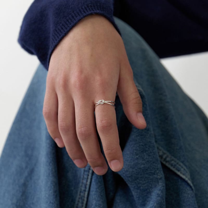 LOVE ME MONSTER Tini Knot Ring (L253MRI020)