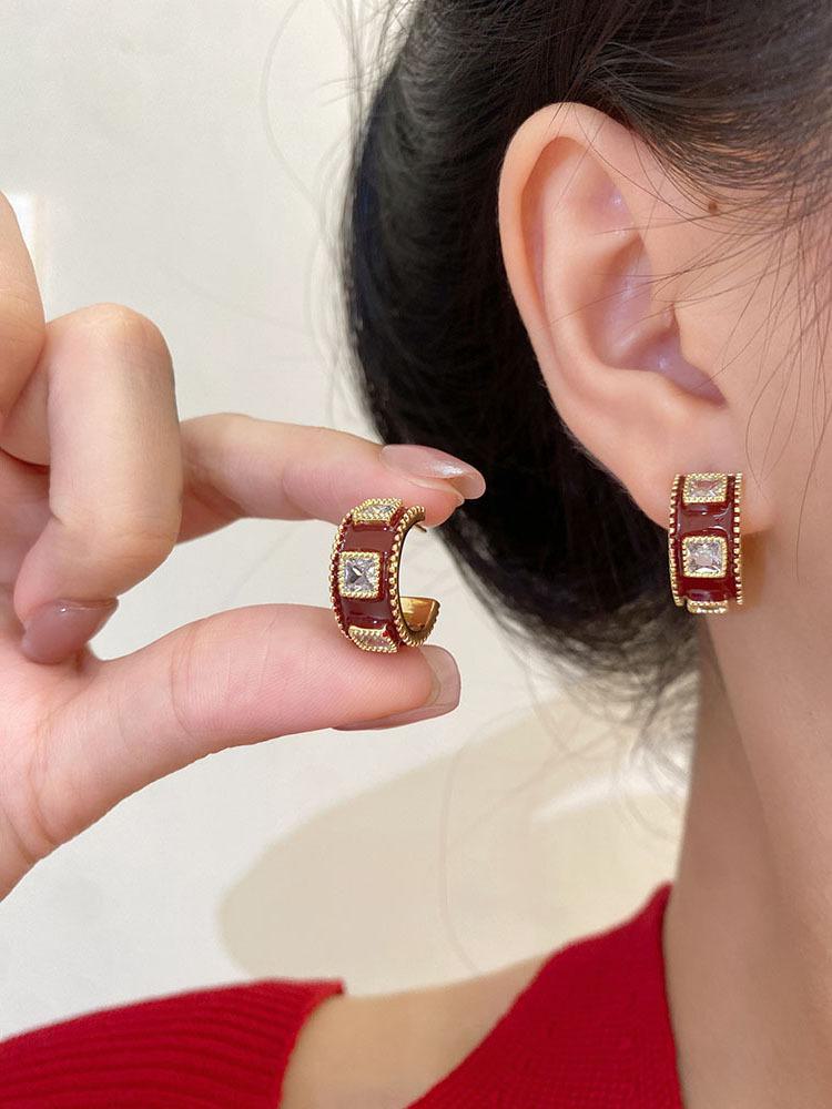 2024 Exquisite High-End Retro Silver Needle Red Heart Flower Earrings for Women