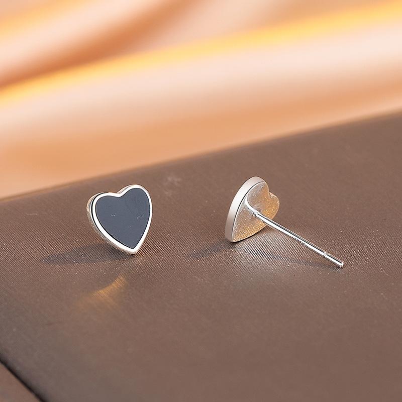 Silver Personality Black Love Stud Earrings Women'S Trend Simple Earrings Temperament Student Earrings Sweet Cool Wind