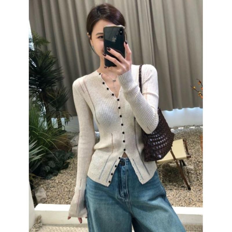 

Новый осенний базовый топ с изящным и высококлассным видом, представляющий собой ажурный трикотажный свитер с длинными рукавами для женщин one size абрикосовый