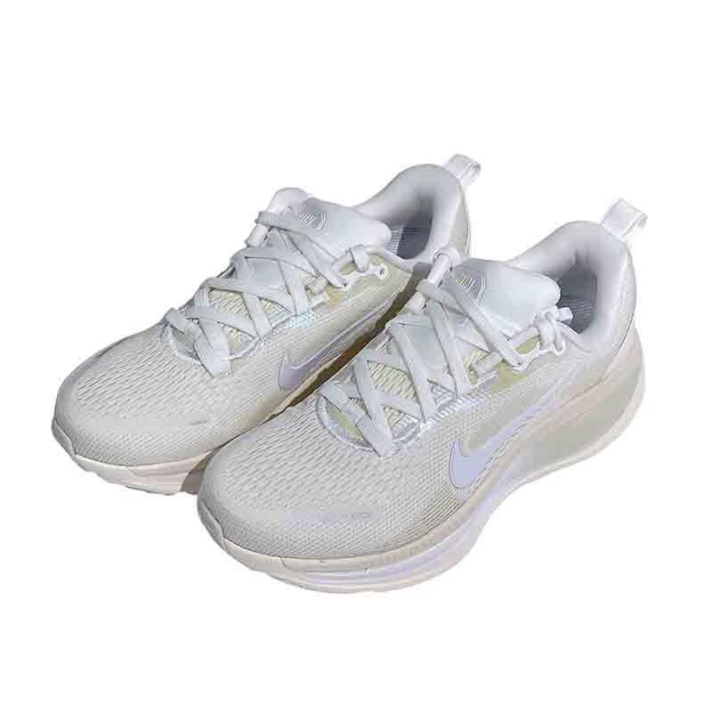 Nike Women's Vomero 18 ESS Running Shoes