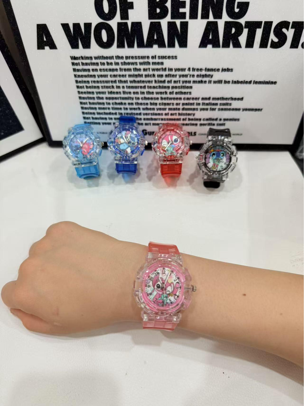 

2025 Детские светящиеся мультяшные часы Anqi для мальчиков и девочек