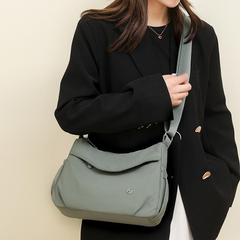 Oblique Span Bag Women's Large-capacity Fashion Casual Versatile High-end Sense Niche Lightweight Shoulder Bag