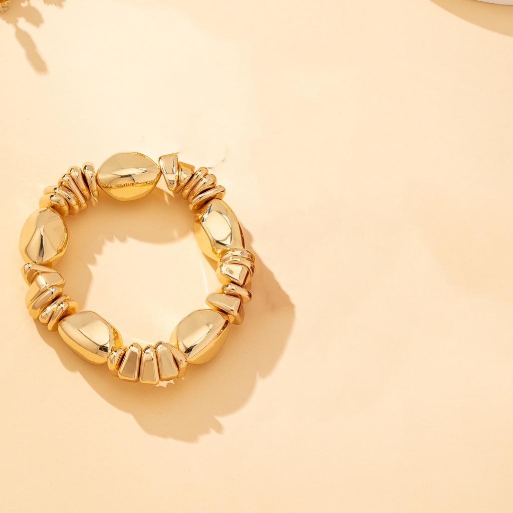 Damska Bransoletka z Akrylowymi Koralikami o Nieregularnych Kształtach w Stylu Bohemian, Elastyczna Bransoletka Odpowiednia na Co Dzień i na Wakacje