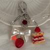 Creative Strawberry Cake Keychain Pendant, Wind Imitation Pearl Bow Bear Bag Pendant