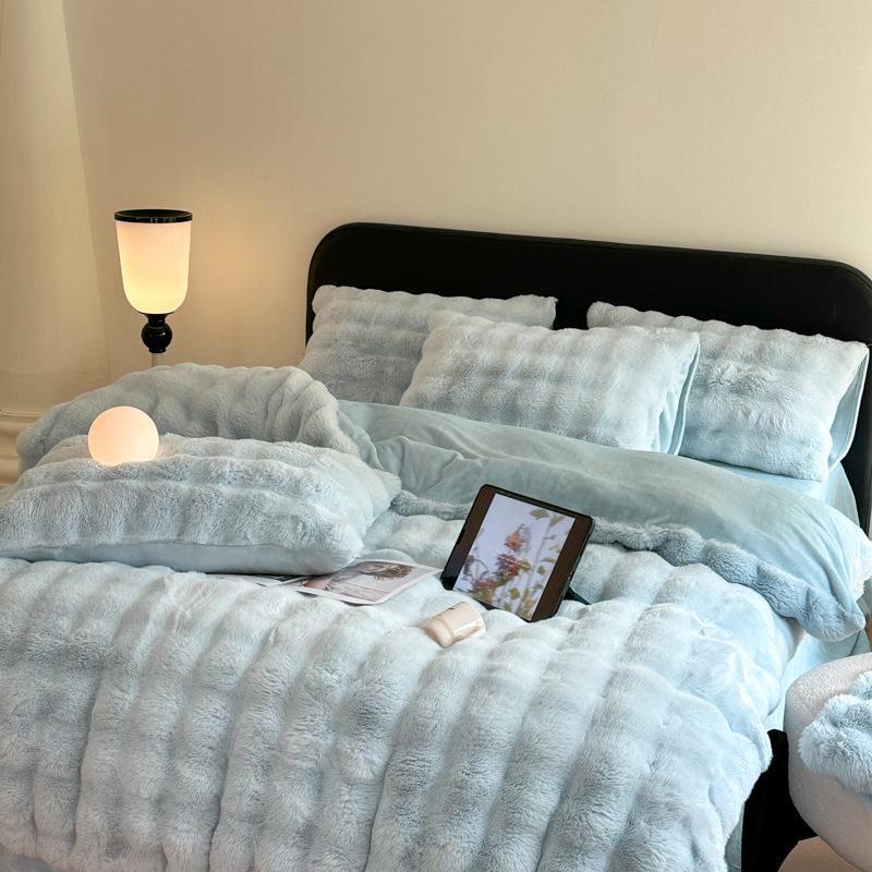 Colorful Thick Velvet Rabbit Bedding Set - 4 Pieces, Winter Dormitory Collection