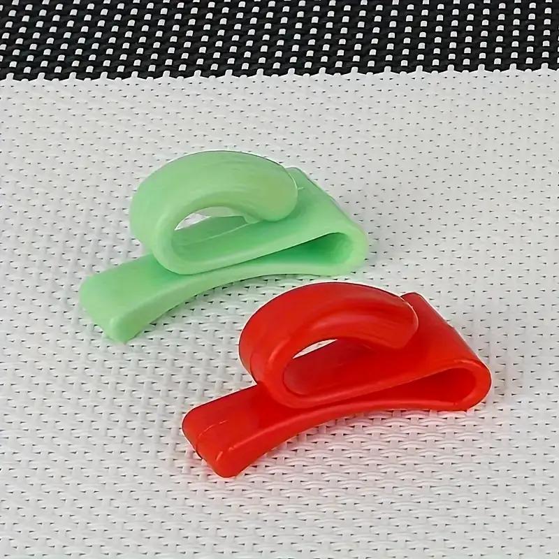 

2 шт. Креативные пластиковые крючки для ключей, крючки для сумок, встроенные зажимы для ключей, портативные клипсы против потери 2PCS