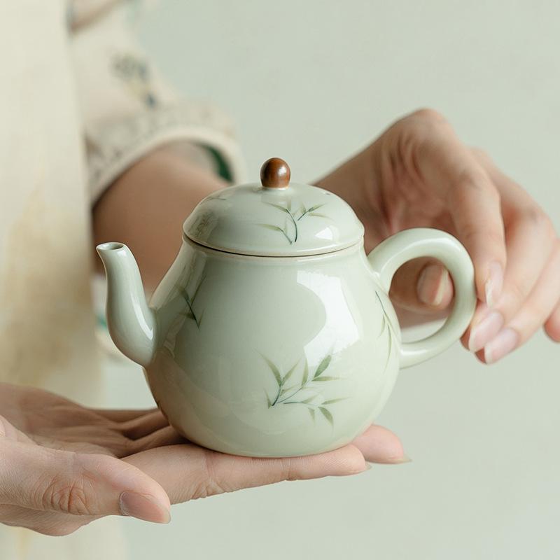 Chinese Handmade Bamboo Leaf Teapot Retro Ceramic Beauty Tea Pot Ball Hole Filter Porcelain Kettle Household Tea Set 160ml