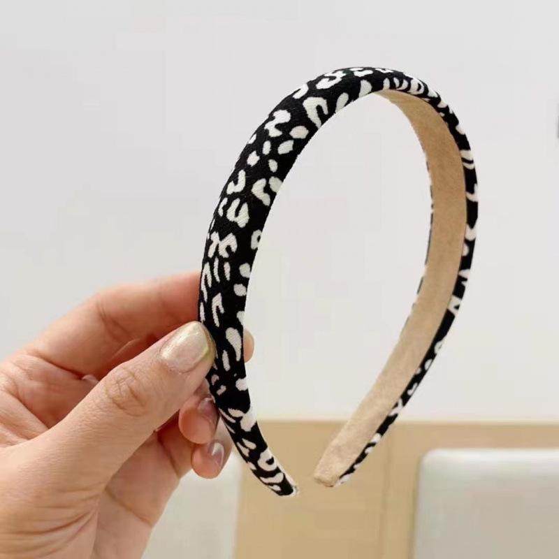Women's Retro Korean Christmas Headband: High-End Autumn/Winter Hair Jewelry & Versatile Accessory