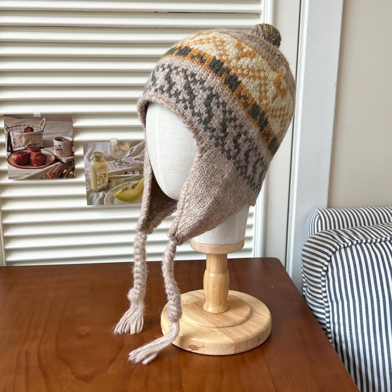 

A Retro Red Cute and Colorful Woolen Ear Protecting Hat for Girls In Winter M（56-58cm）