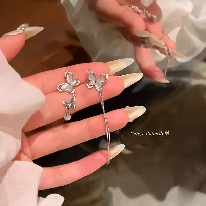 Silver Needle High-end Style Claw Zircon Flowing Tassel Earrings for Women - Light Luxury, Small-Scale, Unique Style Long Earring Set